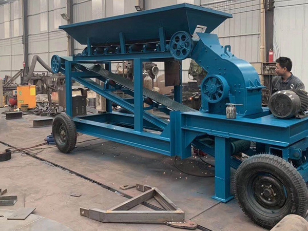 �ƶ�С����ɰ��